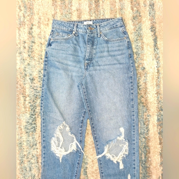 Forever 21 Premium Distressed Jeans sz 26 GUC - Picture 1 of 8